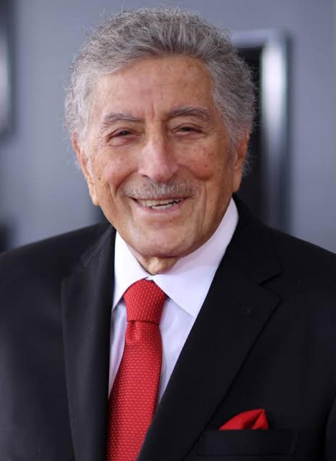 Does Tony Bennett Wear a Toupee? - FilipinoGuru